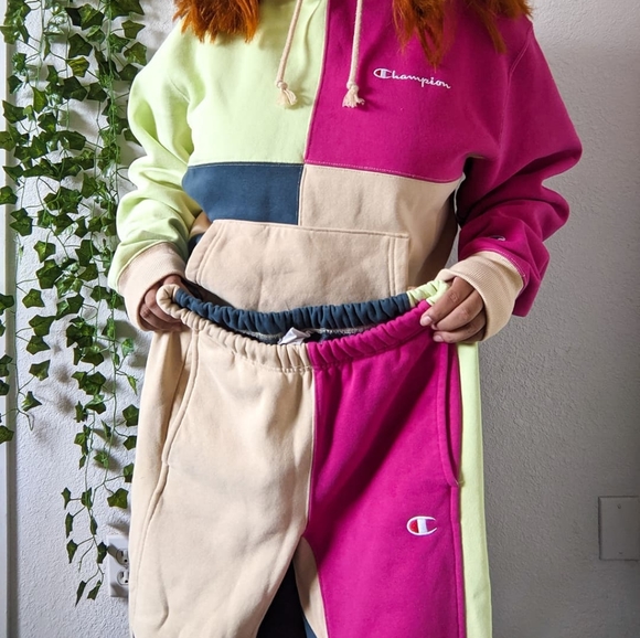 Champion UO Exclusive Reverse Weave color block Sweats - Picture 5 of 6